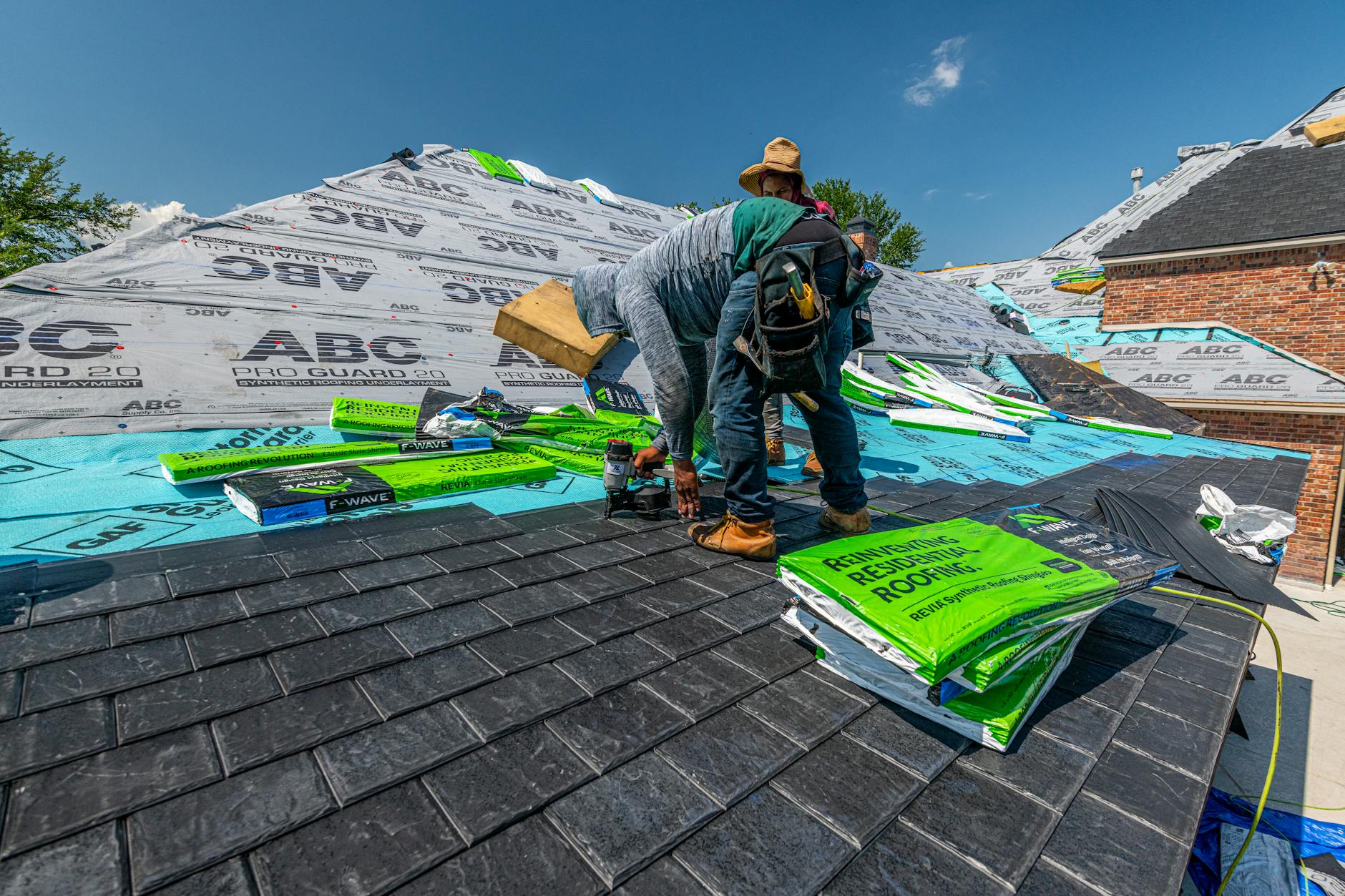 roof shingles installation New Orleans renovation