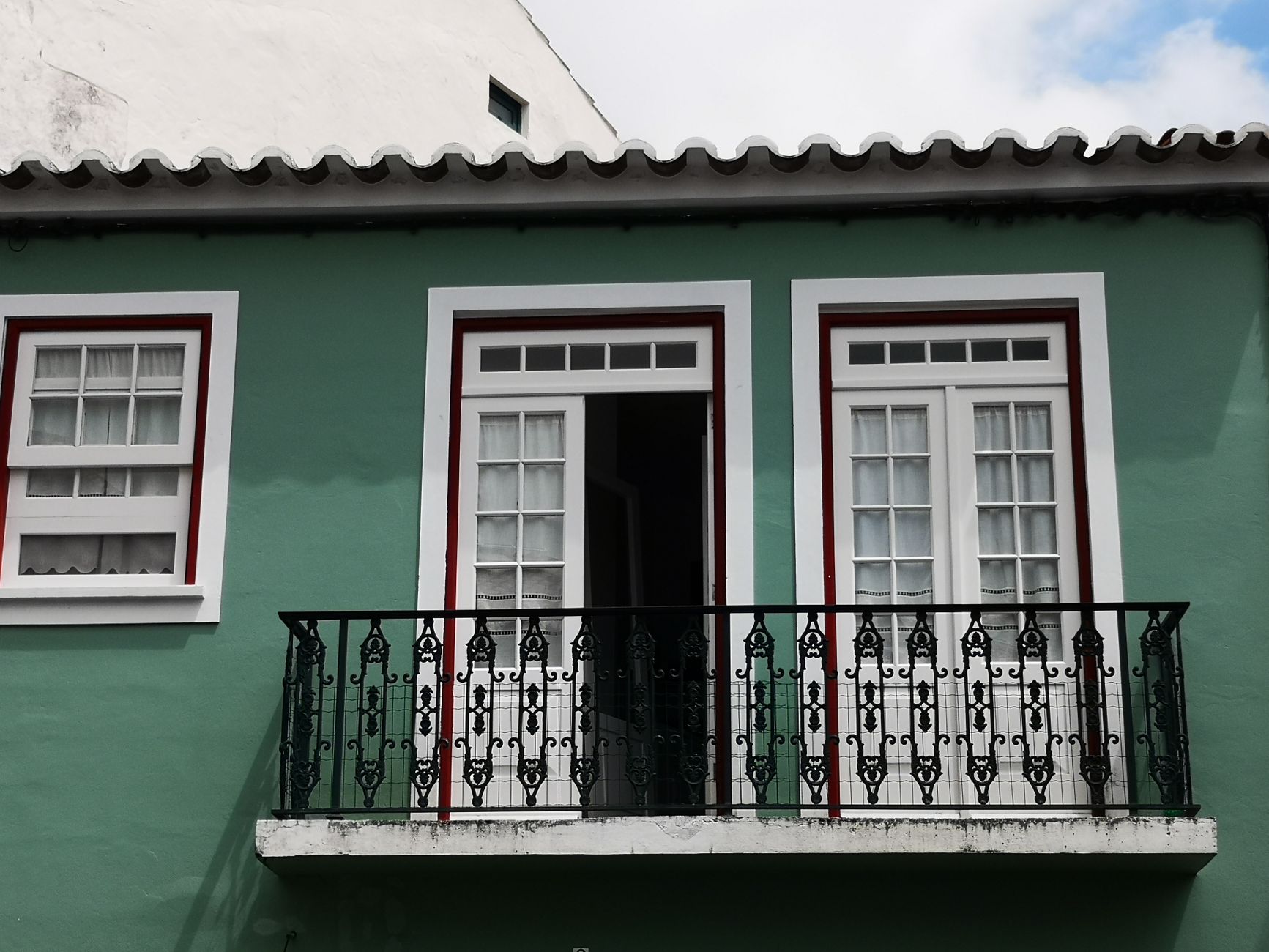 iron balcony railing New Orleans renovation